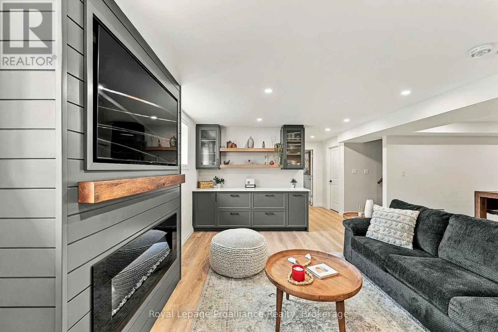 31 AMBROSIA TERRACE