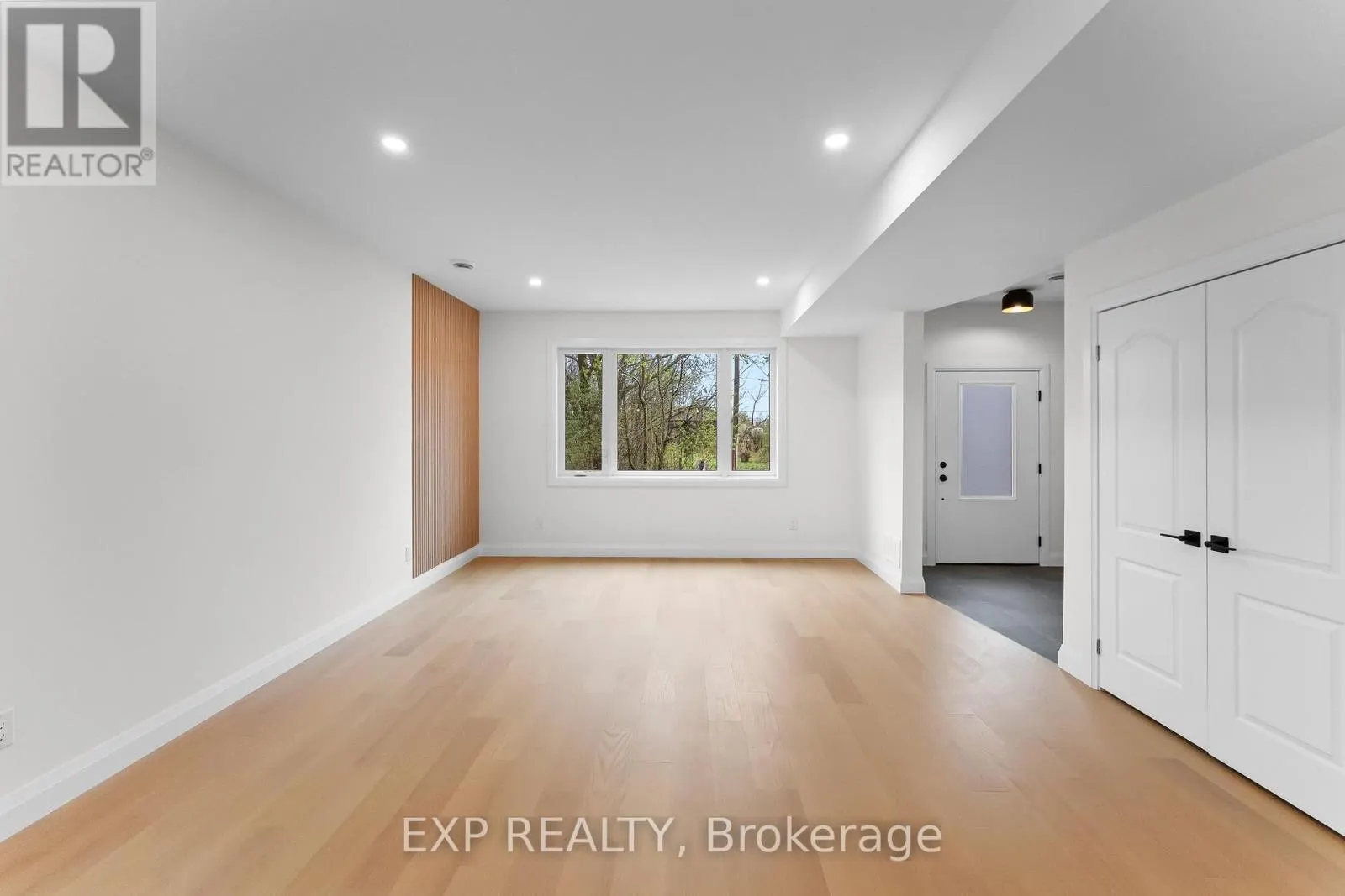 1 - 4271 FIFTH AVENUE #1