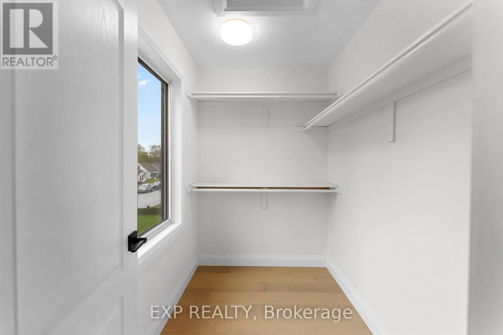 1 - 4271 FIFTH AVENUE #1