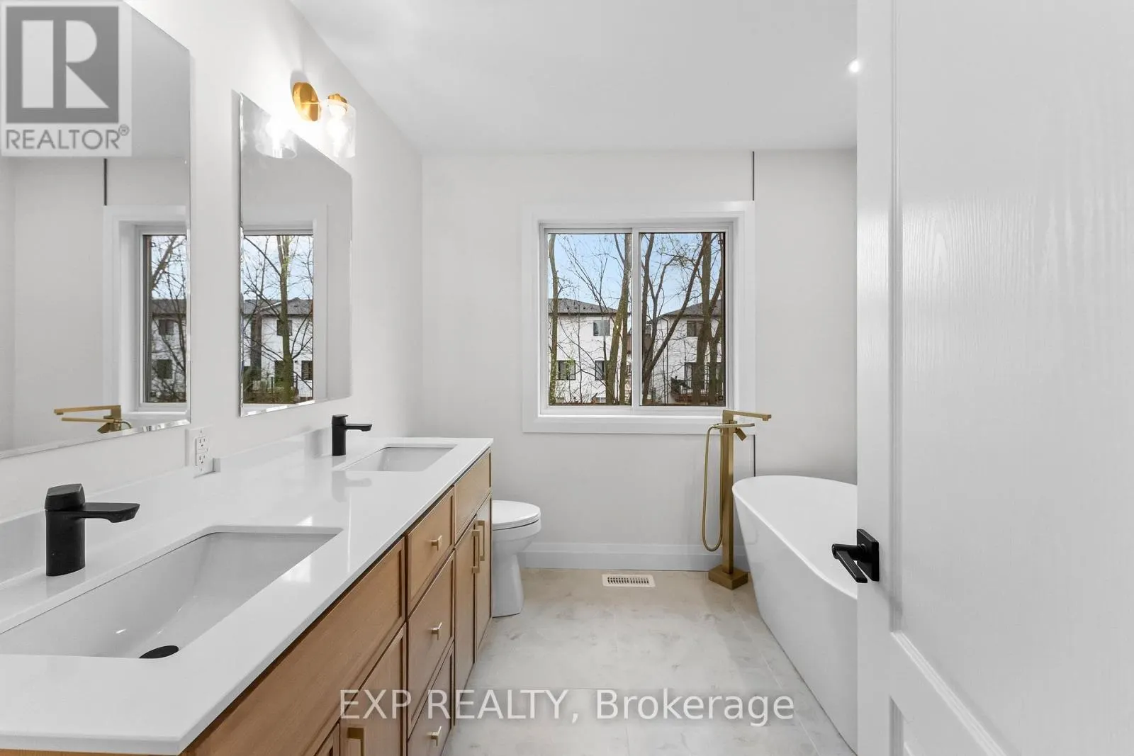 1 - 4271 FIFTH AVENUE #1