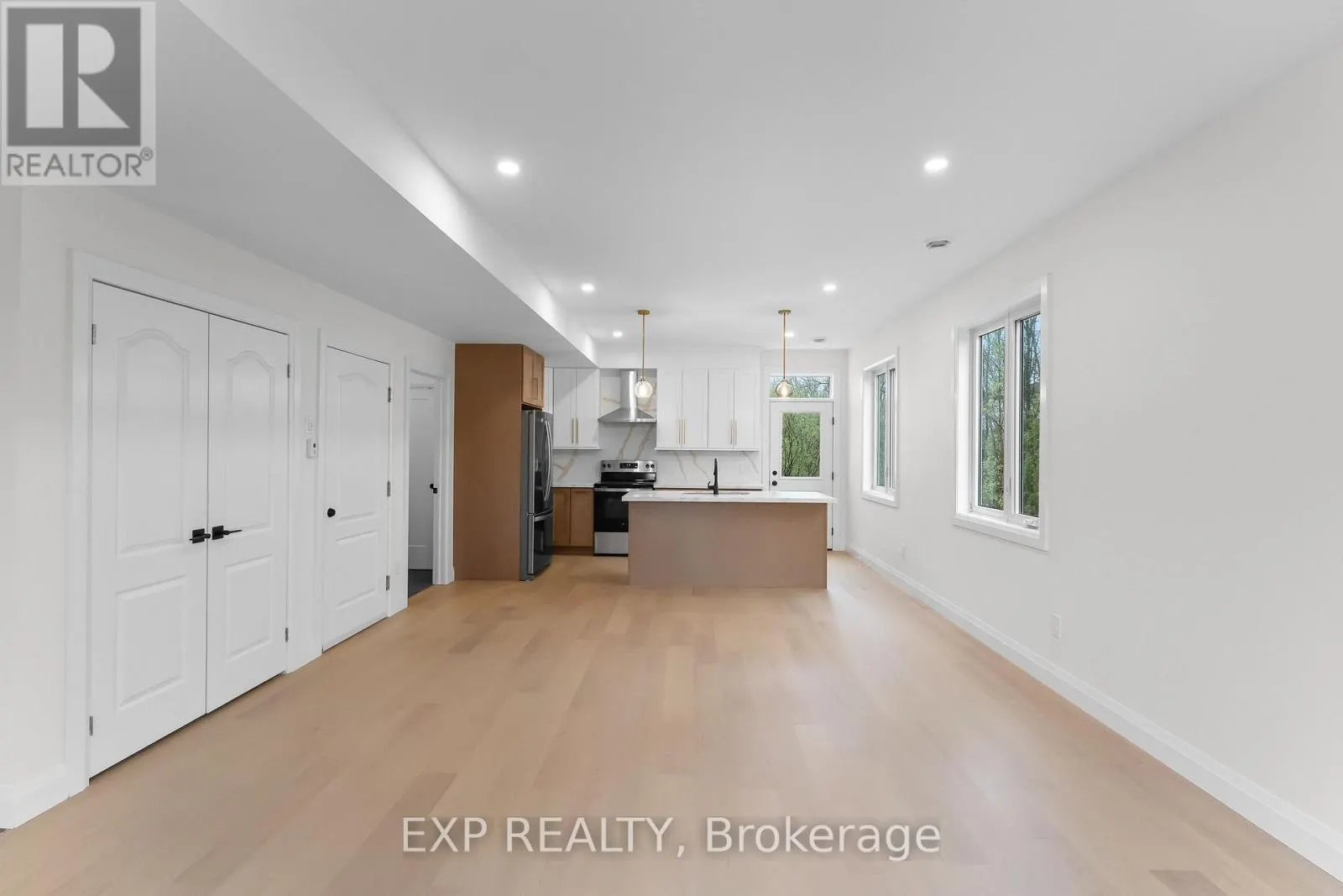1 - 4271 FIFTH AVENUE #1