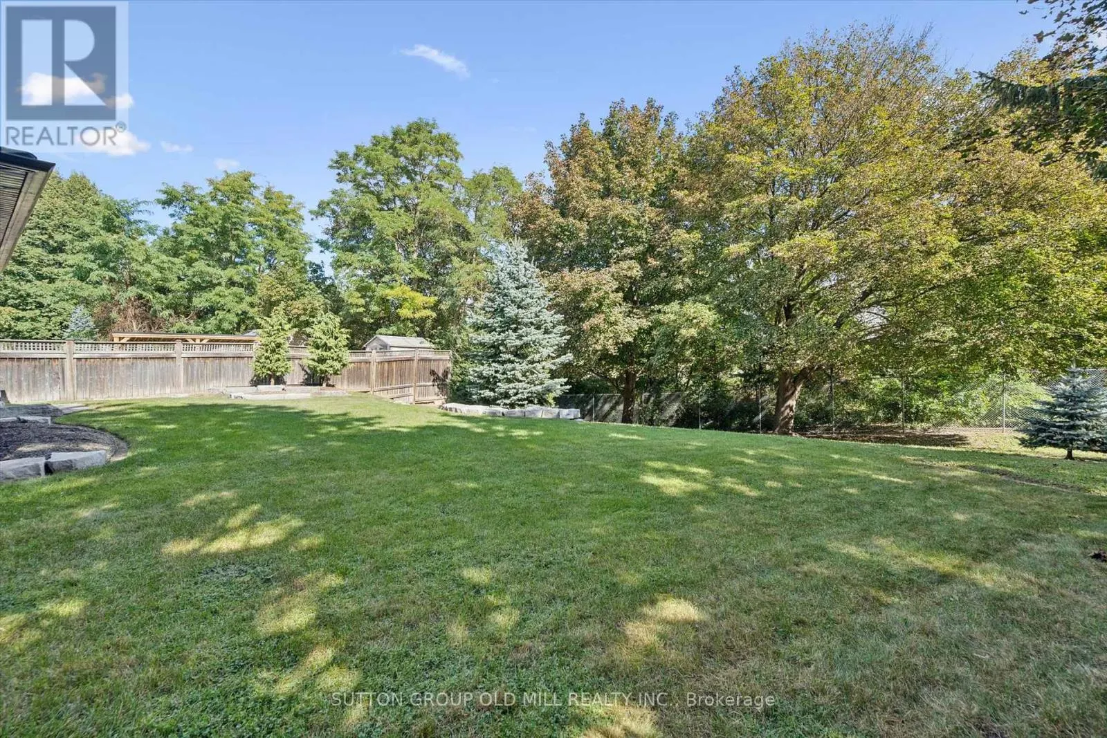 1233 MICHAEL CRESCENT