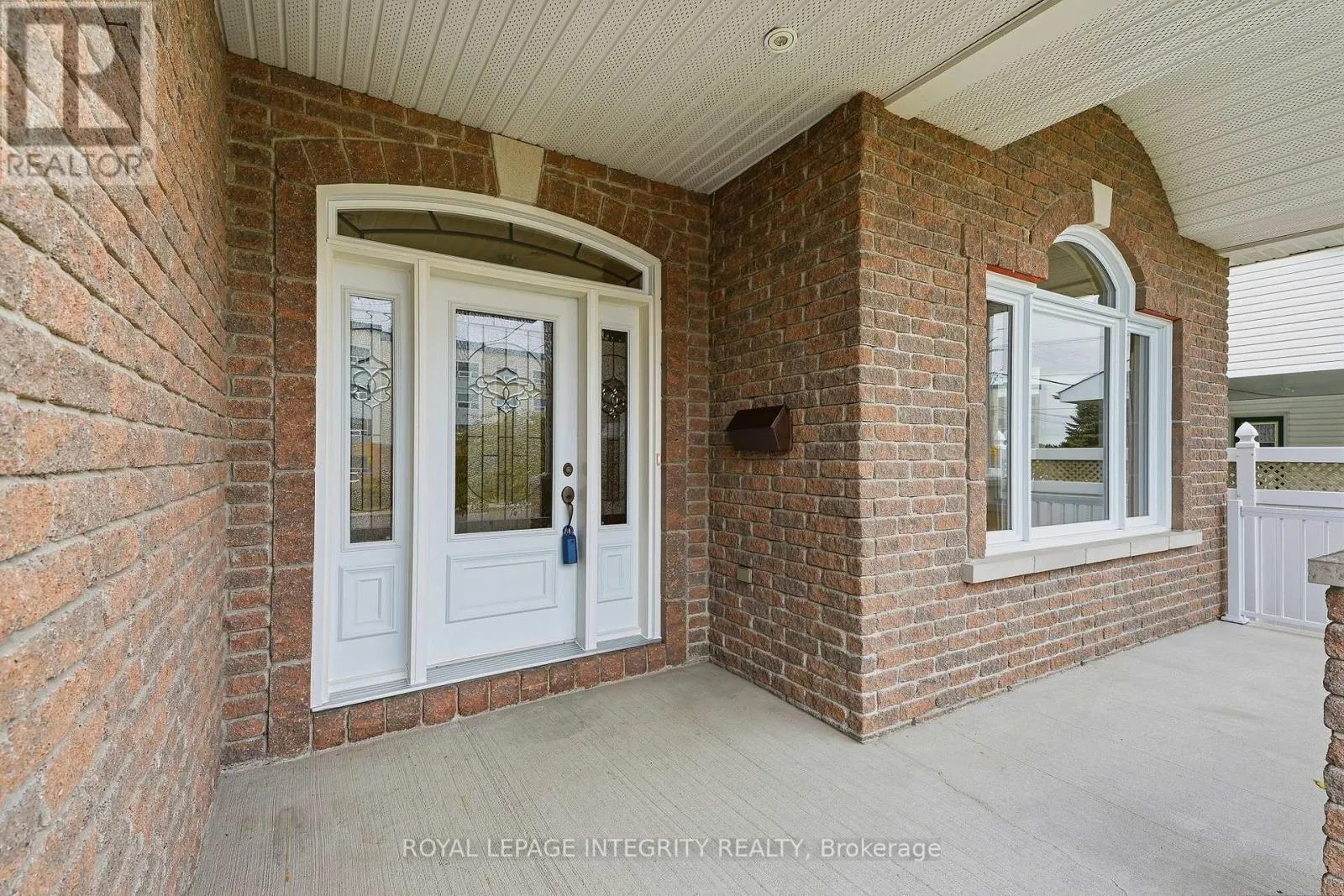 888 HIAWATHA PARK ROAD
