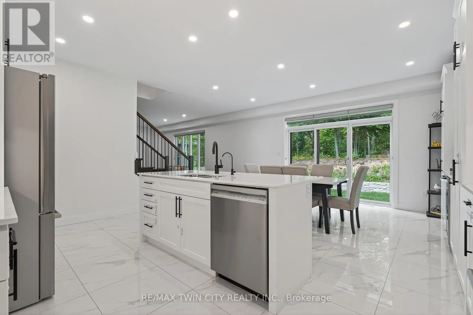 209 JEFFREY PLACE