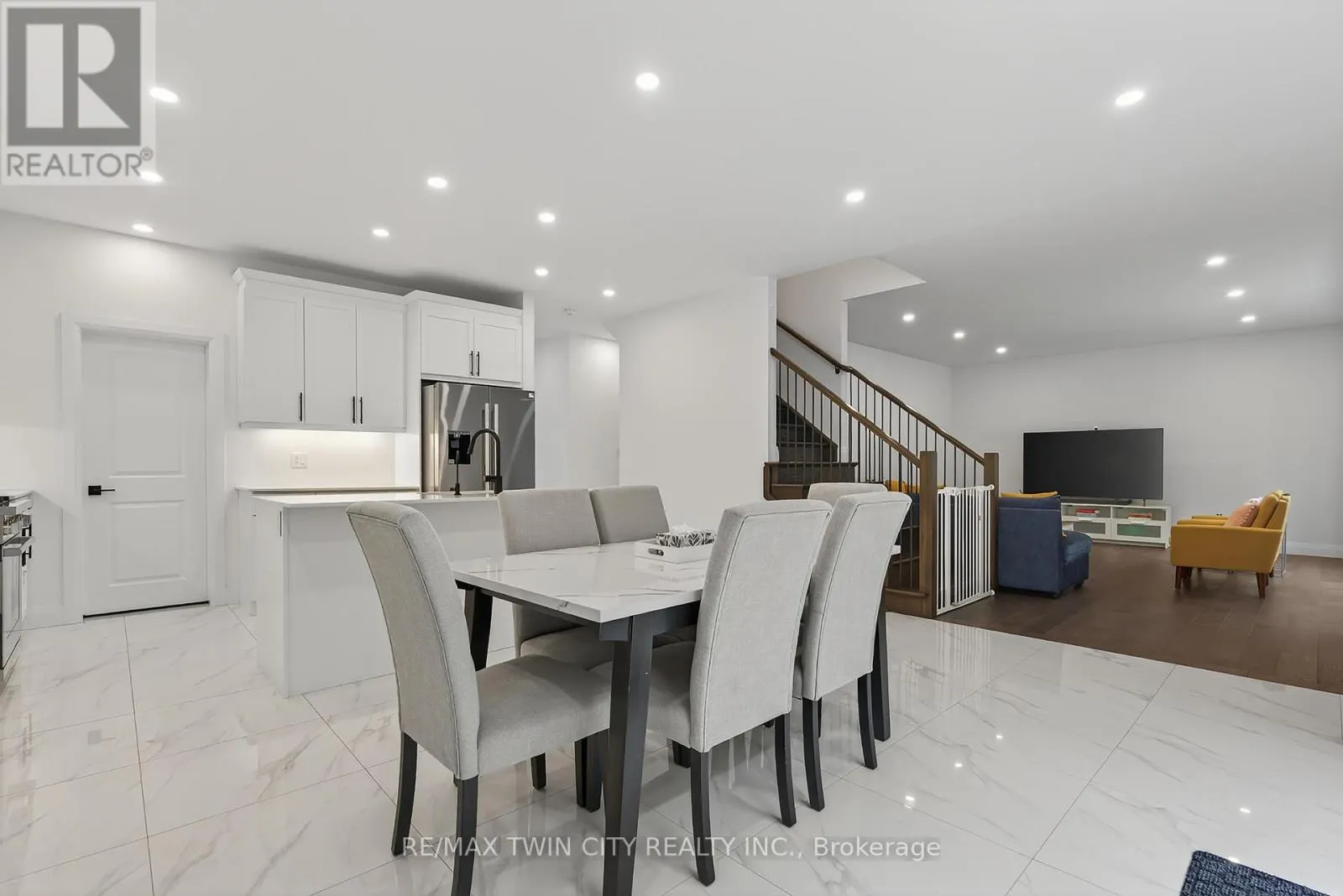 209 JEFFREY PLACE