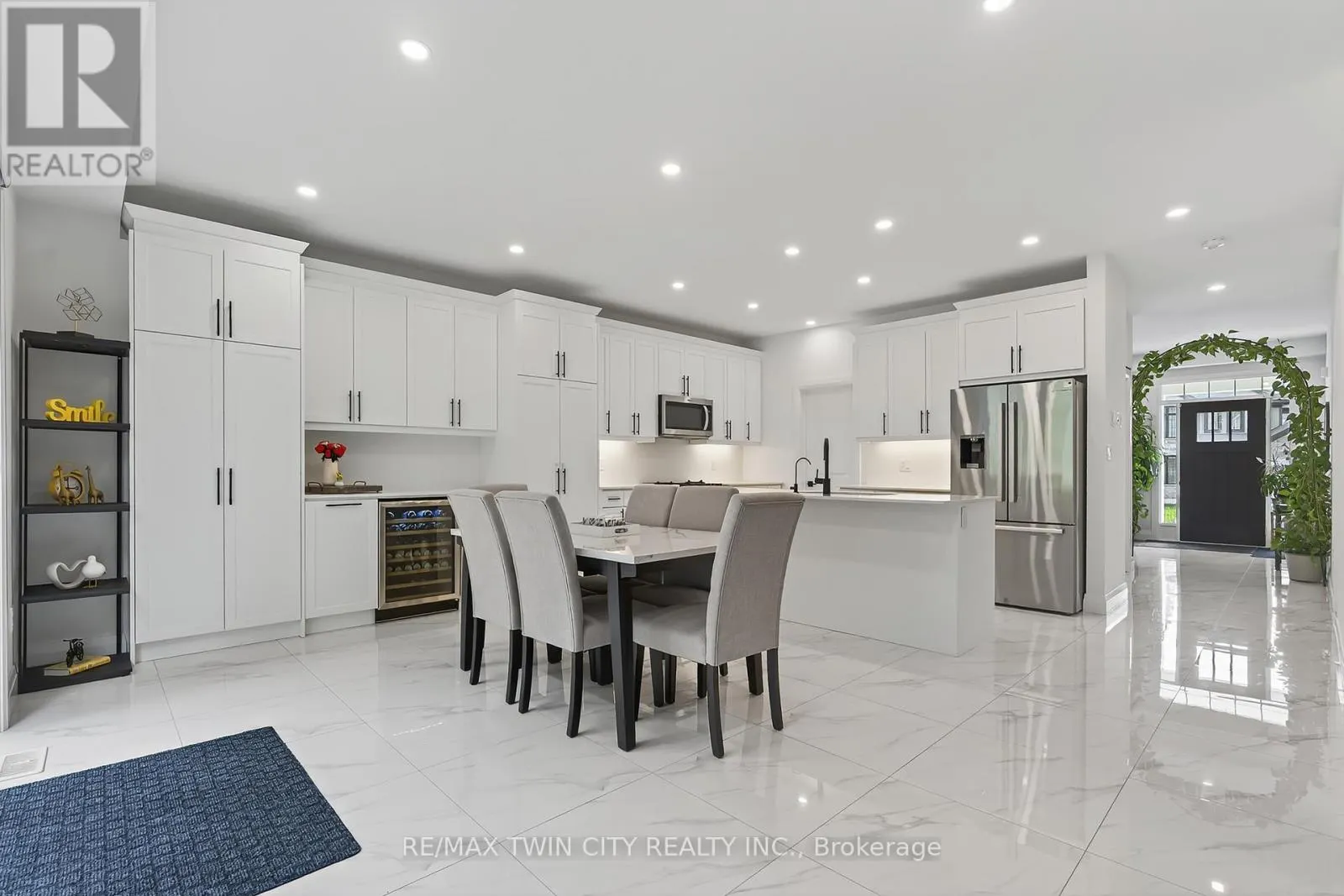 209 JEFFREY PLACE