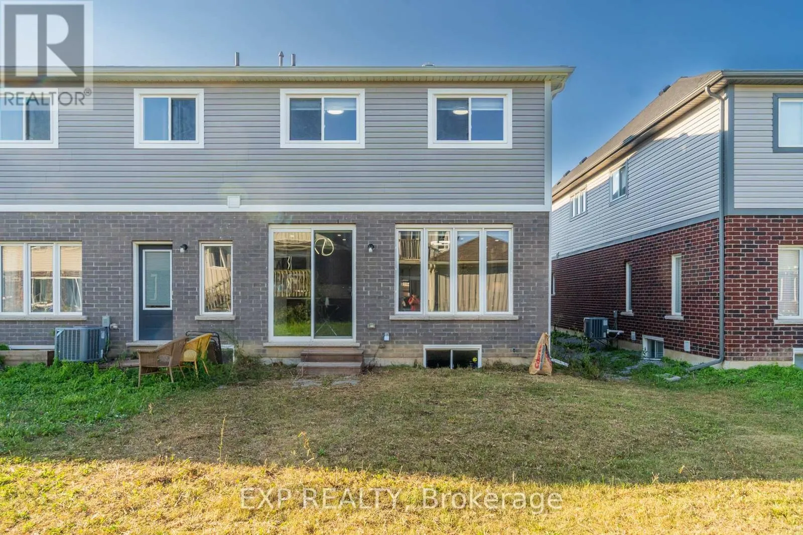 116 BUR OAK DRIVE