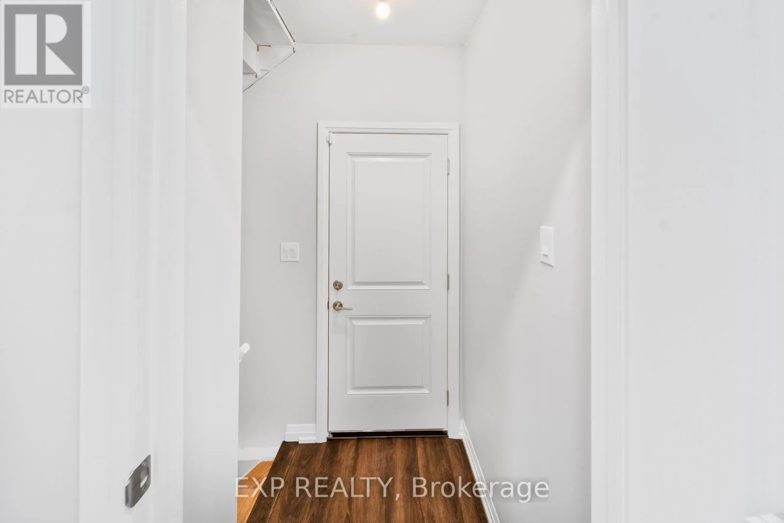 116 BUR OAK DRIVE
