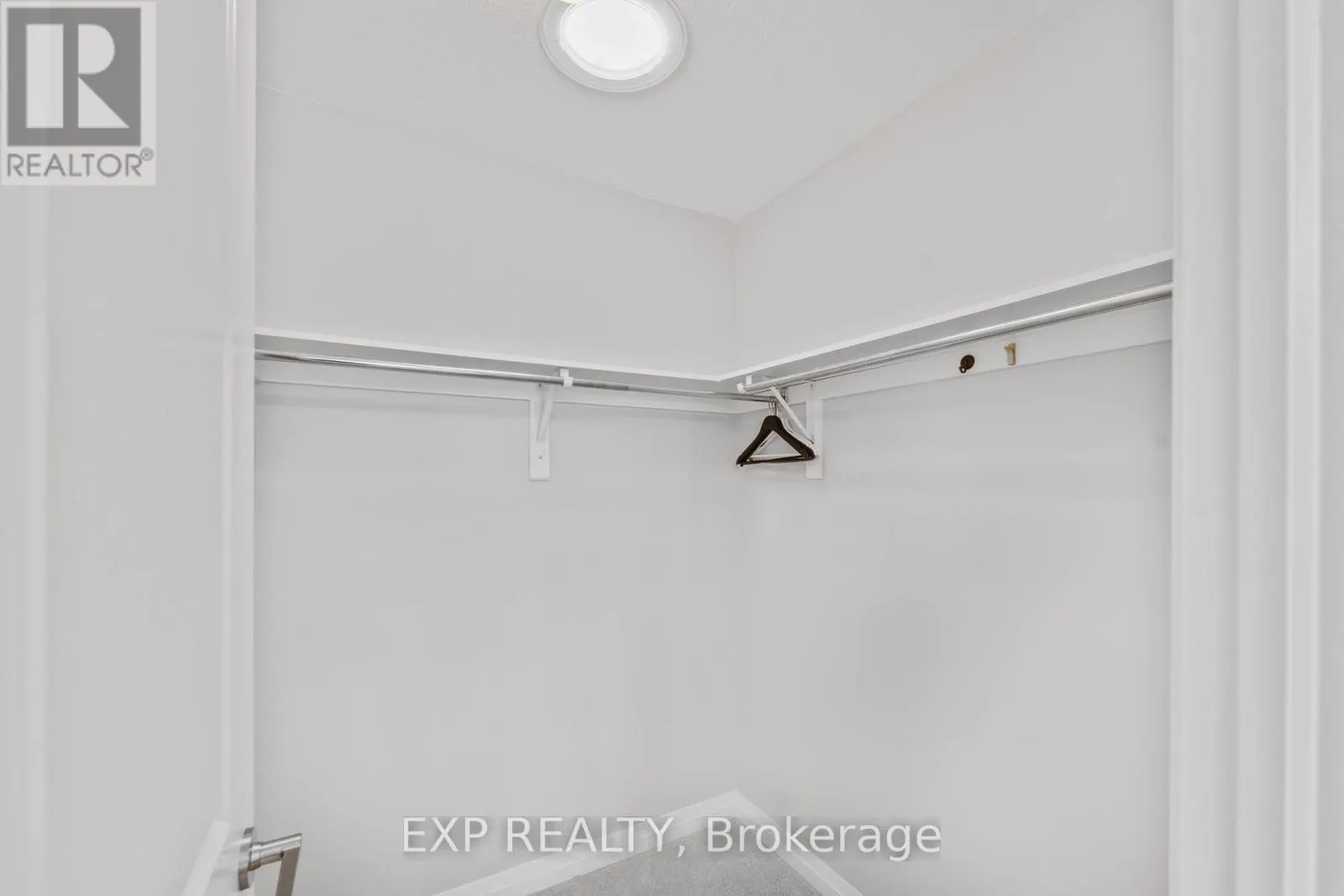 116 BUR OAK DRIVE