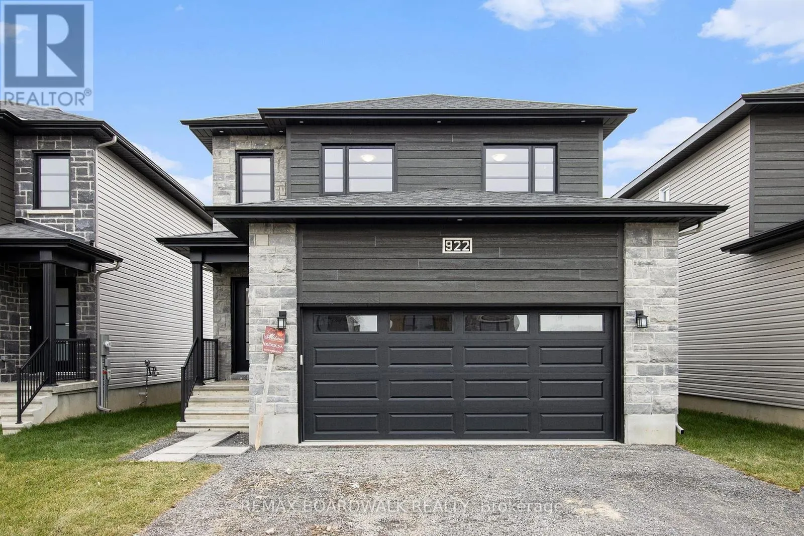 1194 MONTBLANC CRESCENT