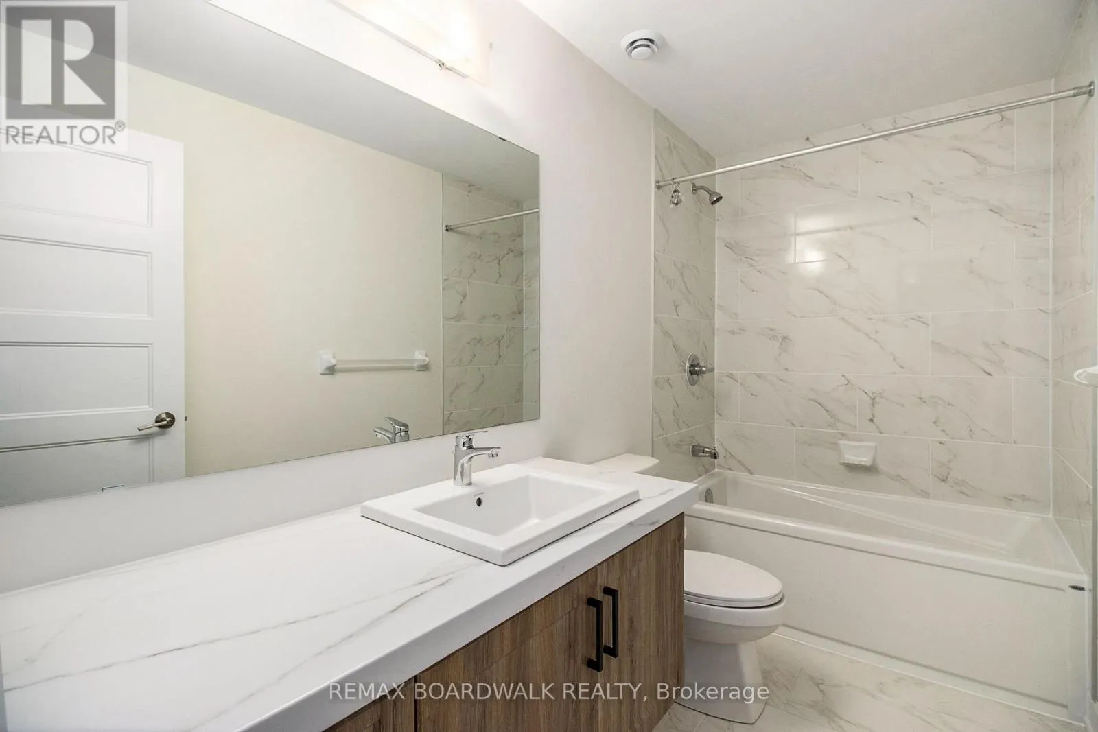 1194 MONTBLANC CRESCENT