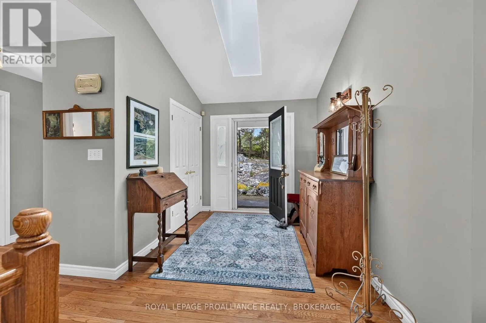 6 VANSTON ROAD