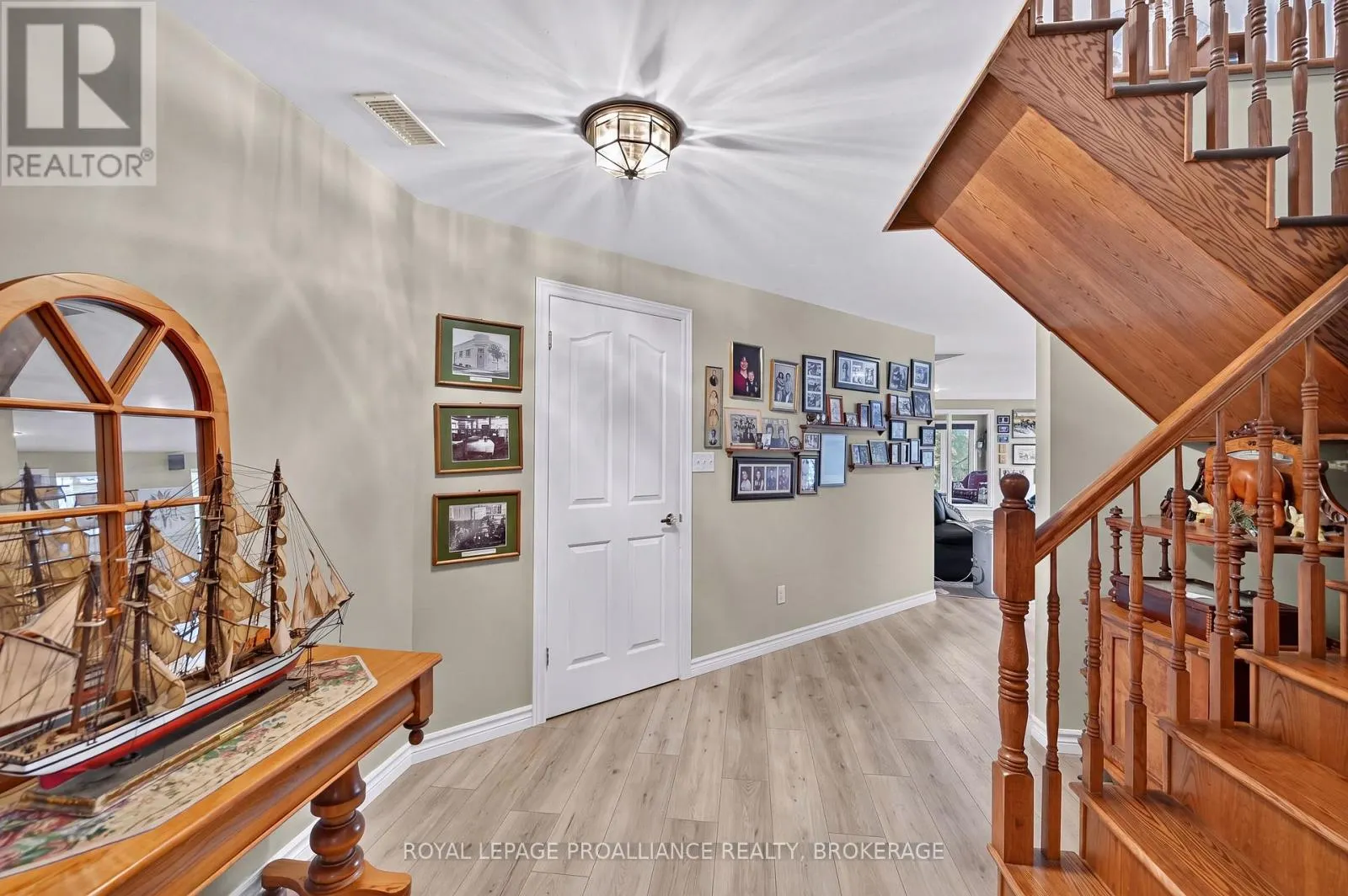 6 VANSTON ROAD