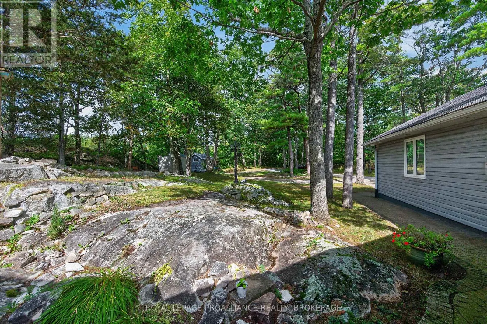 6 VANSTON ROAD