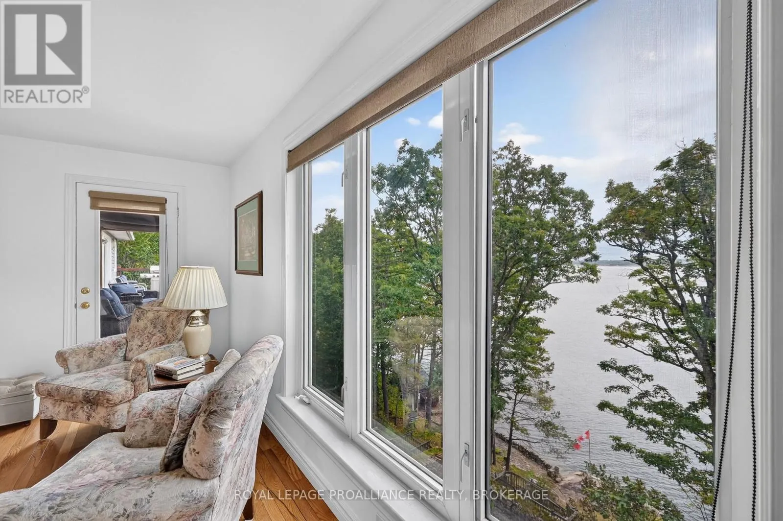6 VANSTON ROAD
