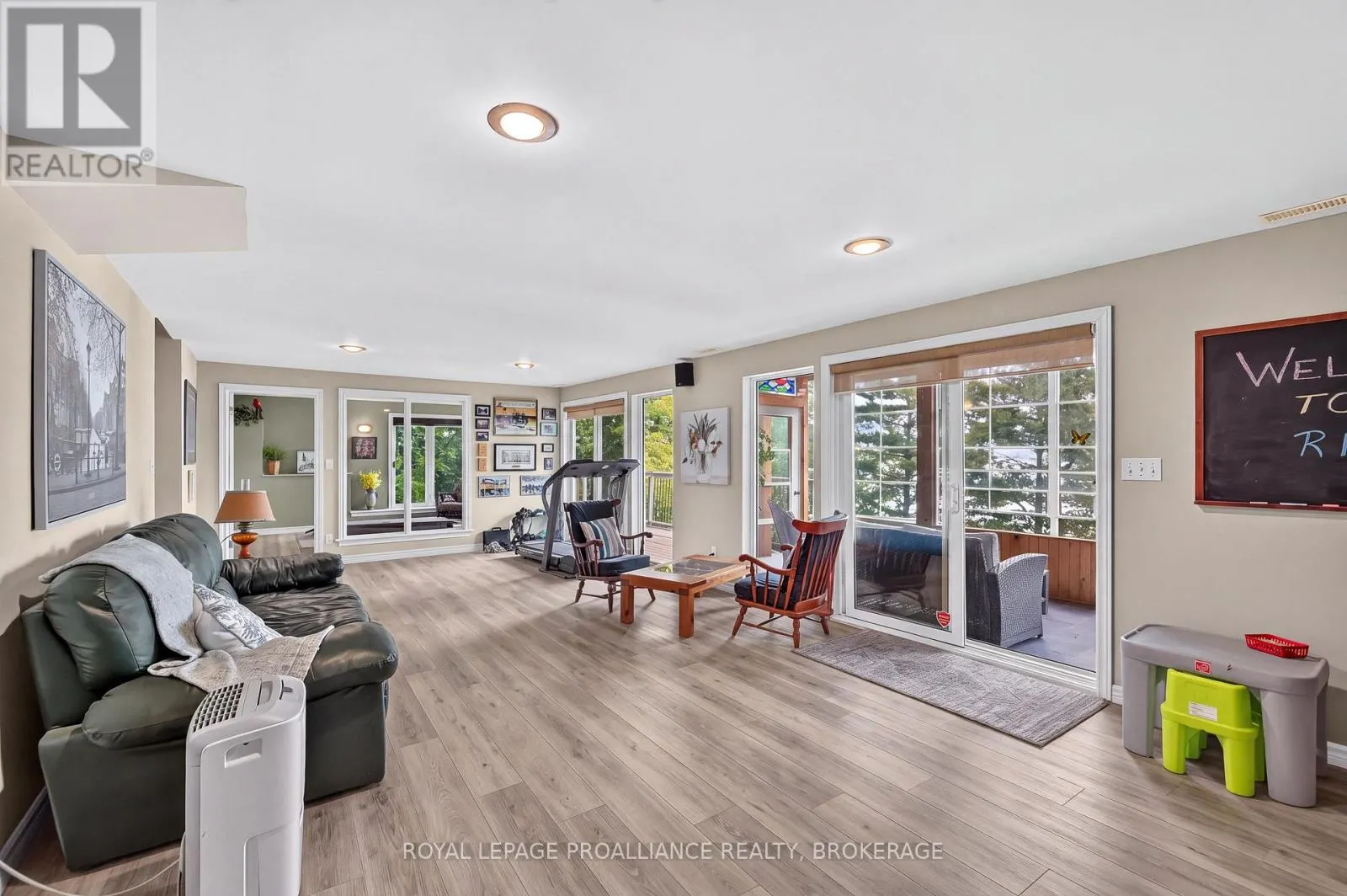 6 VANSTON ROAD