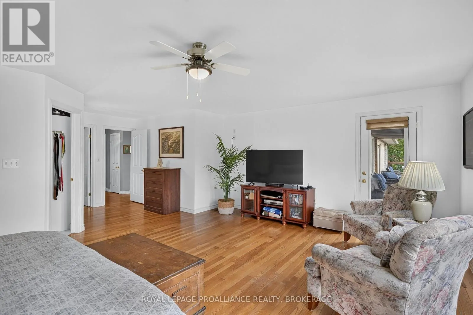 6 VANSTON ROAD