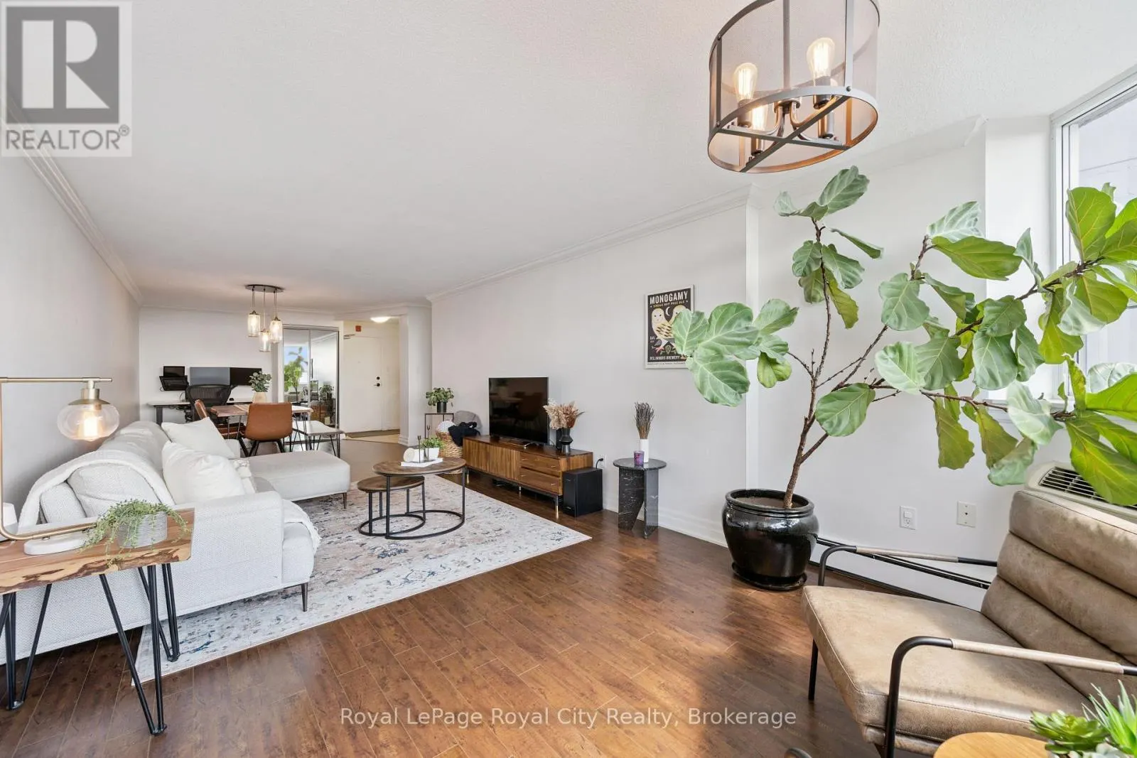 903 - 55 YARMOUTH STREET #903