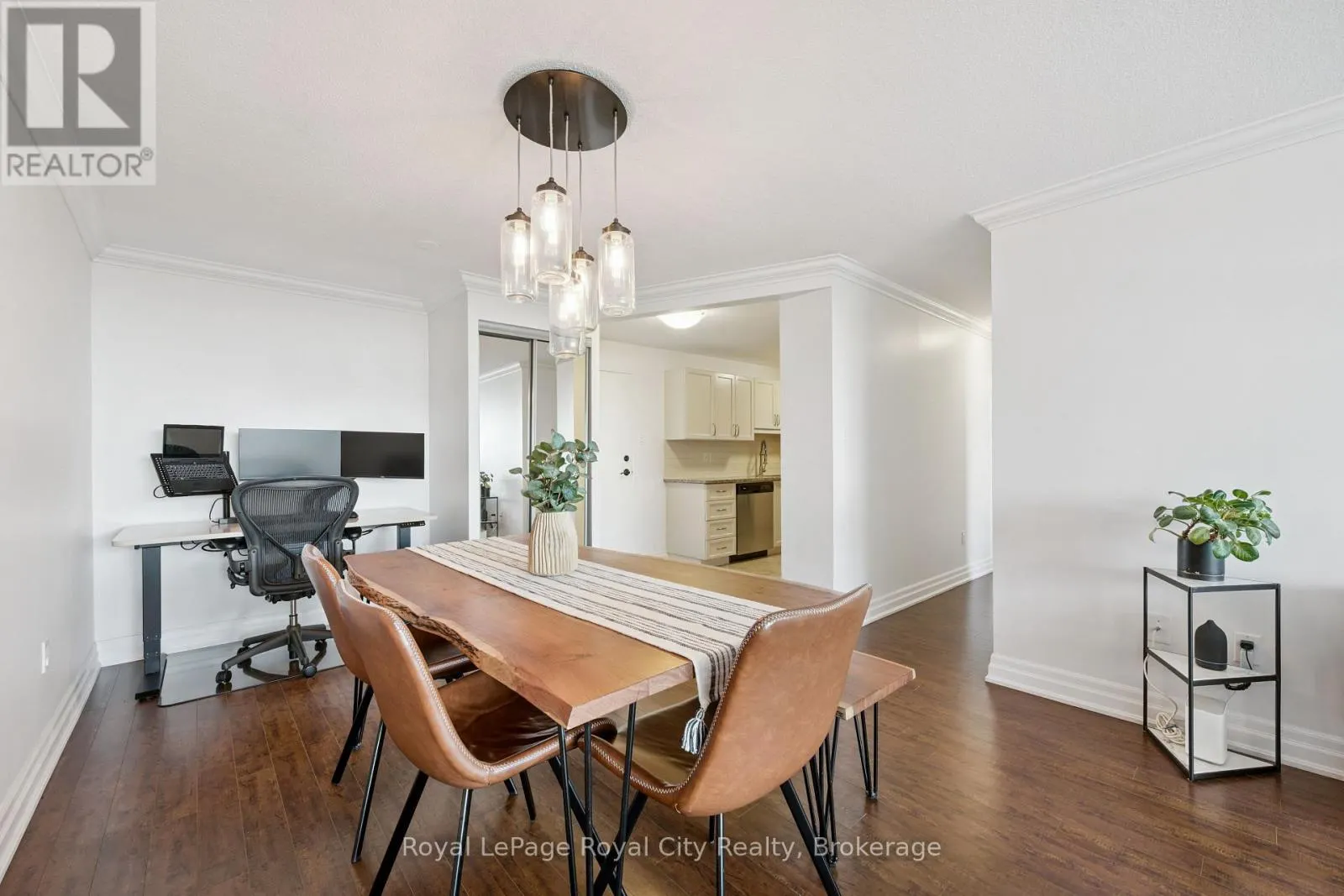 903 - 55 YARMOUTH STREET #903