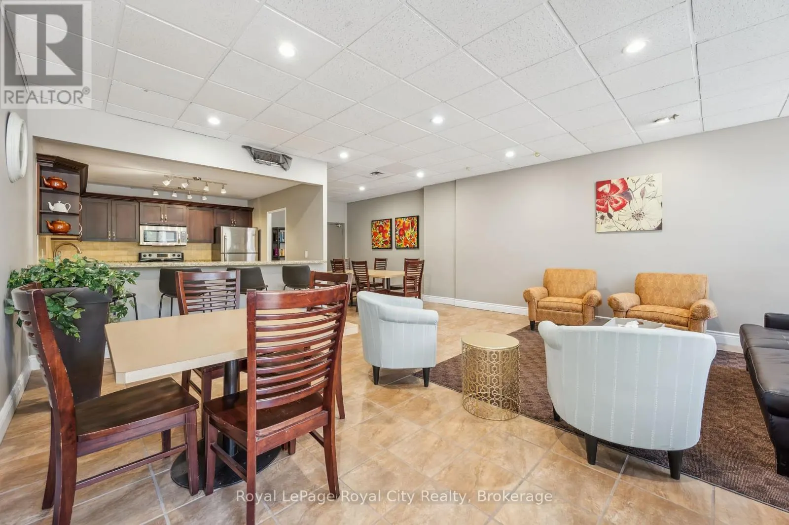 903 - 55 YARMOUTH STREET #903