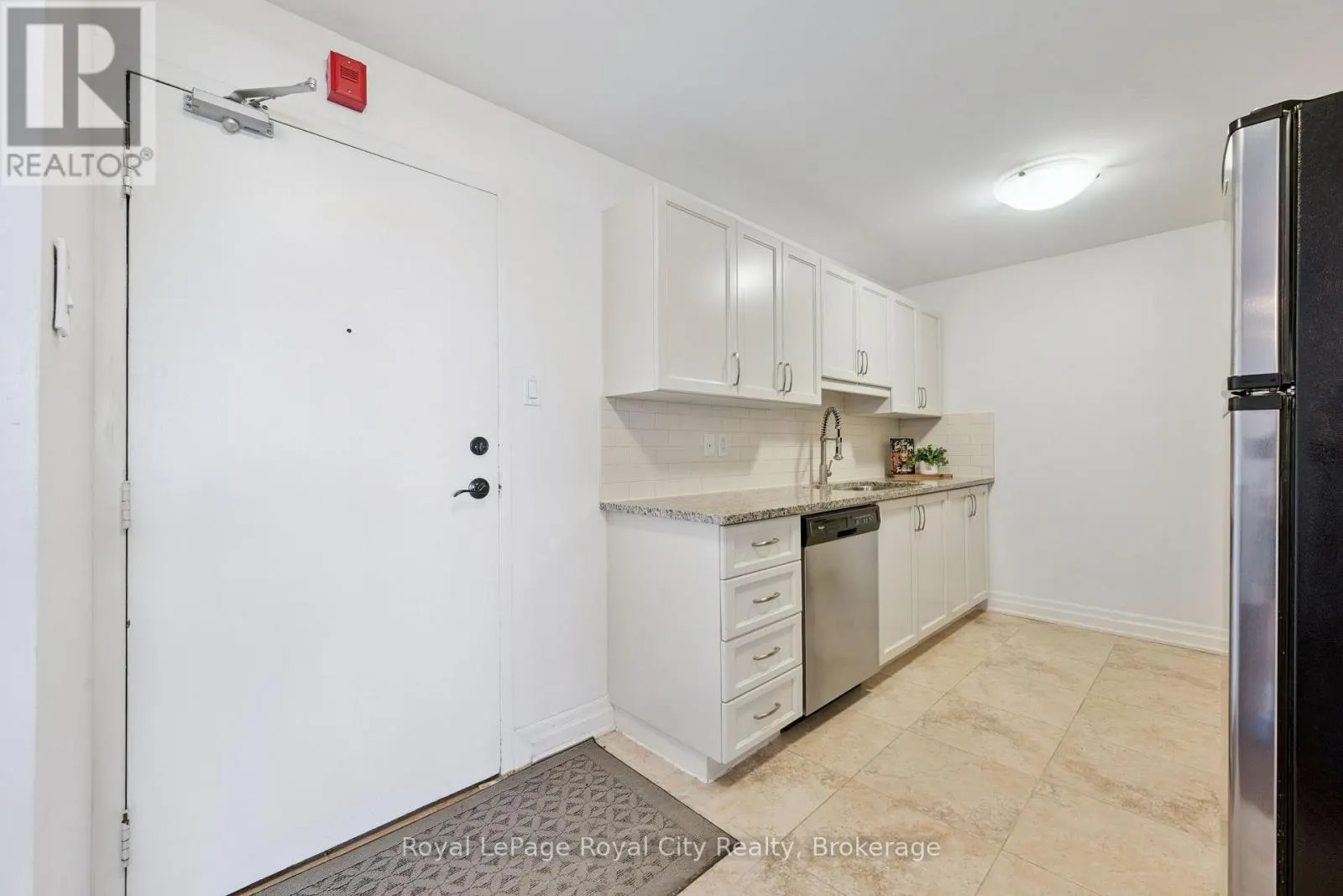 903 - 55 YARMOUTH STREET #903