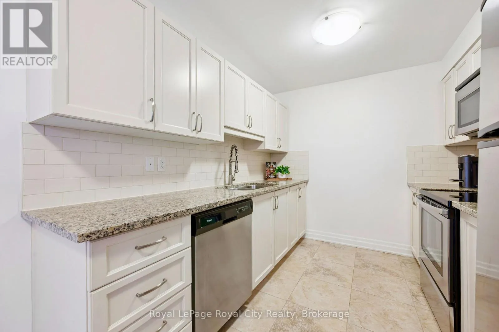 903 - 55 YARMOUTH STREET #903