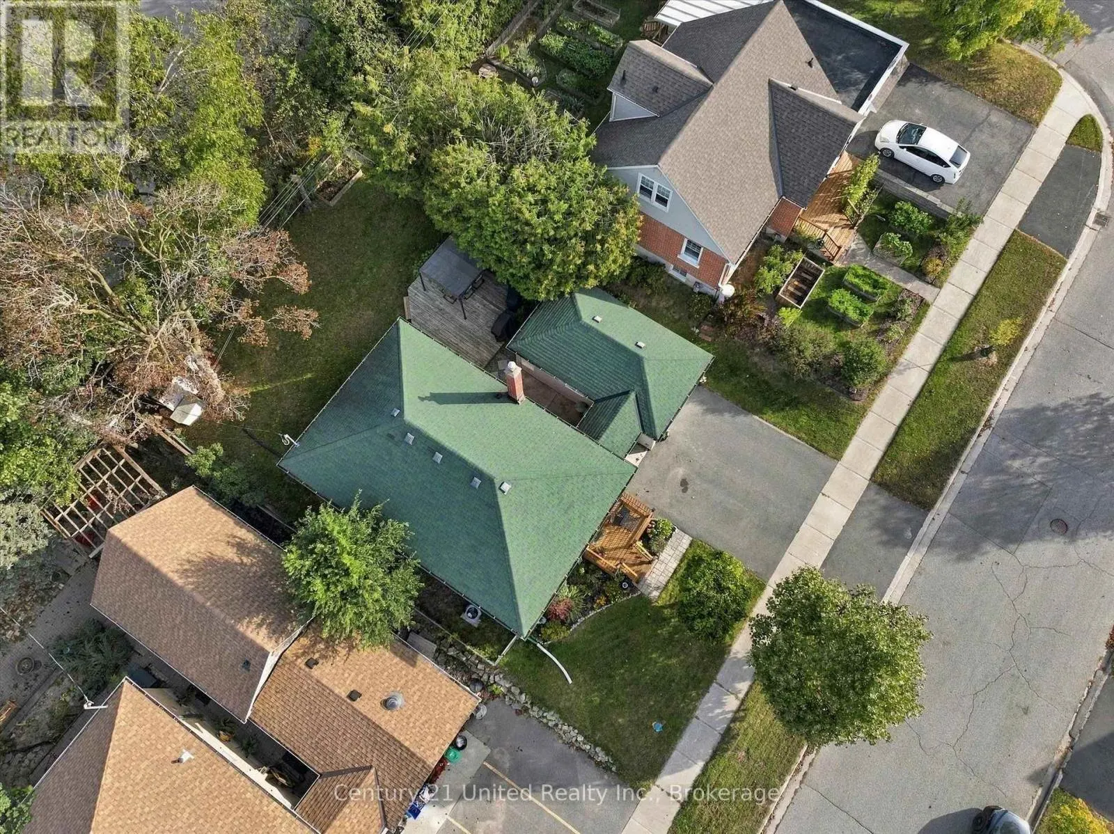 766 DEVON AVENUE