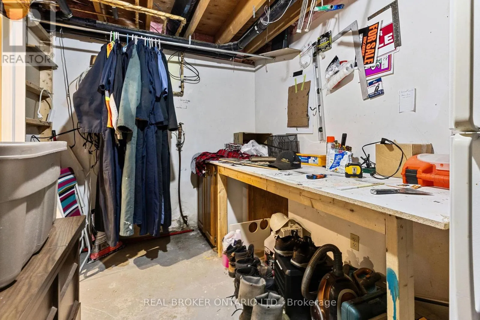 316 CLOTHIER STREET W