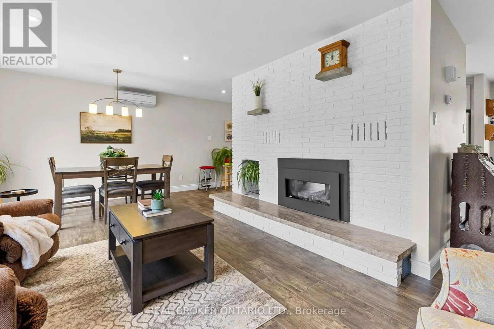316 CLOTHIER STREET W