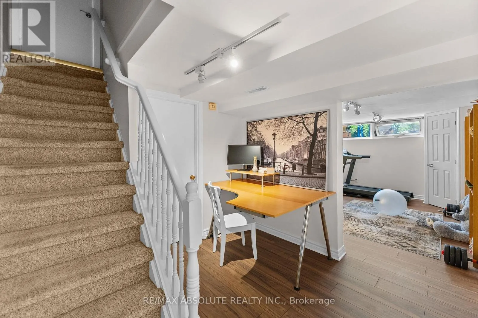 290 HARRINGTON STREET