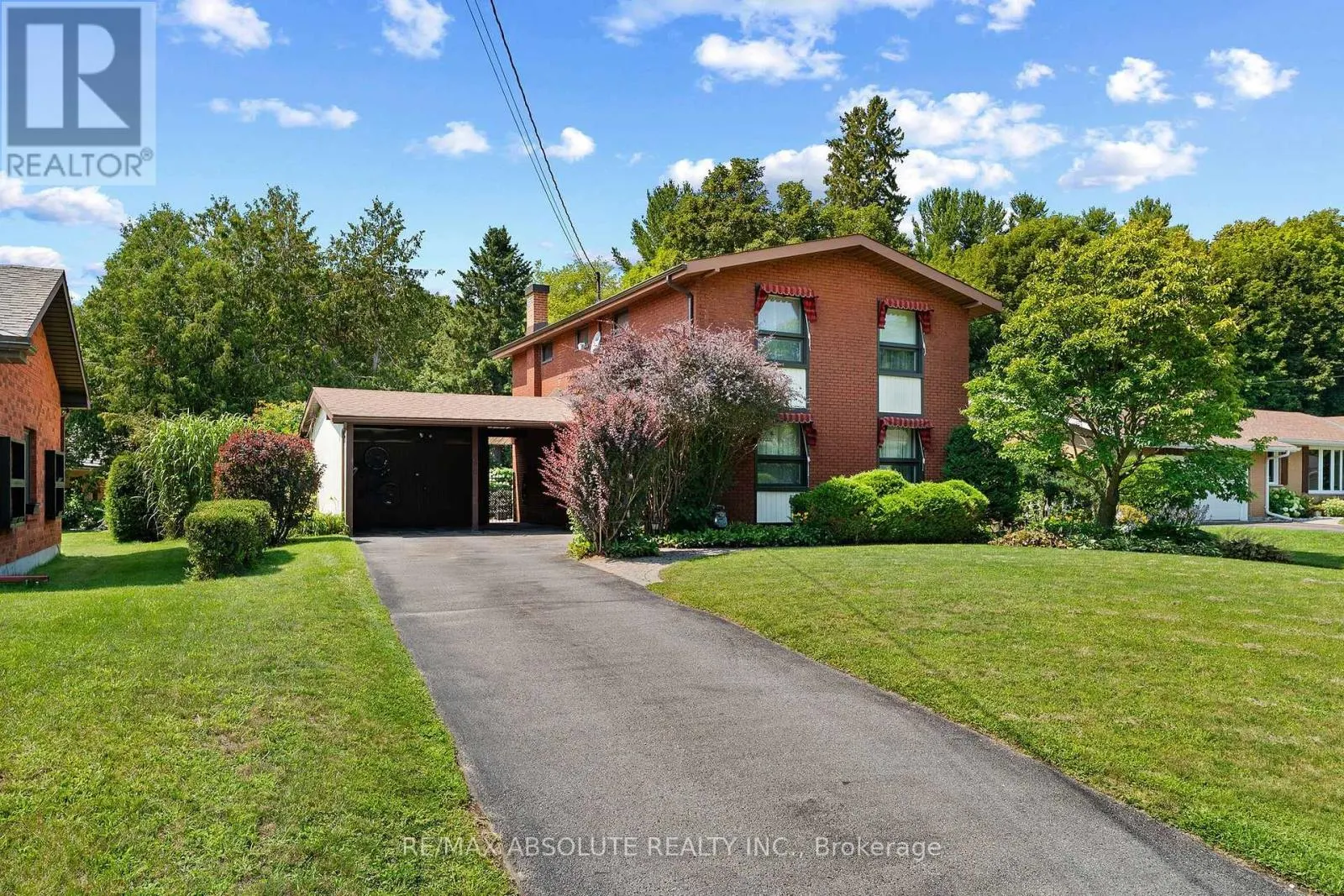 290 HARRINGTON STREET