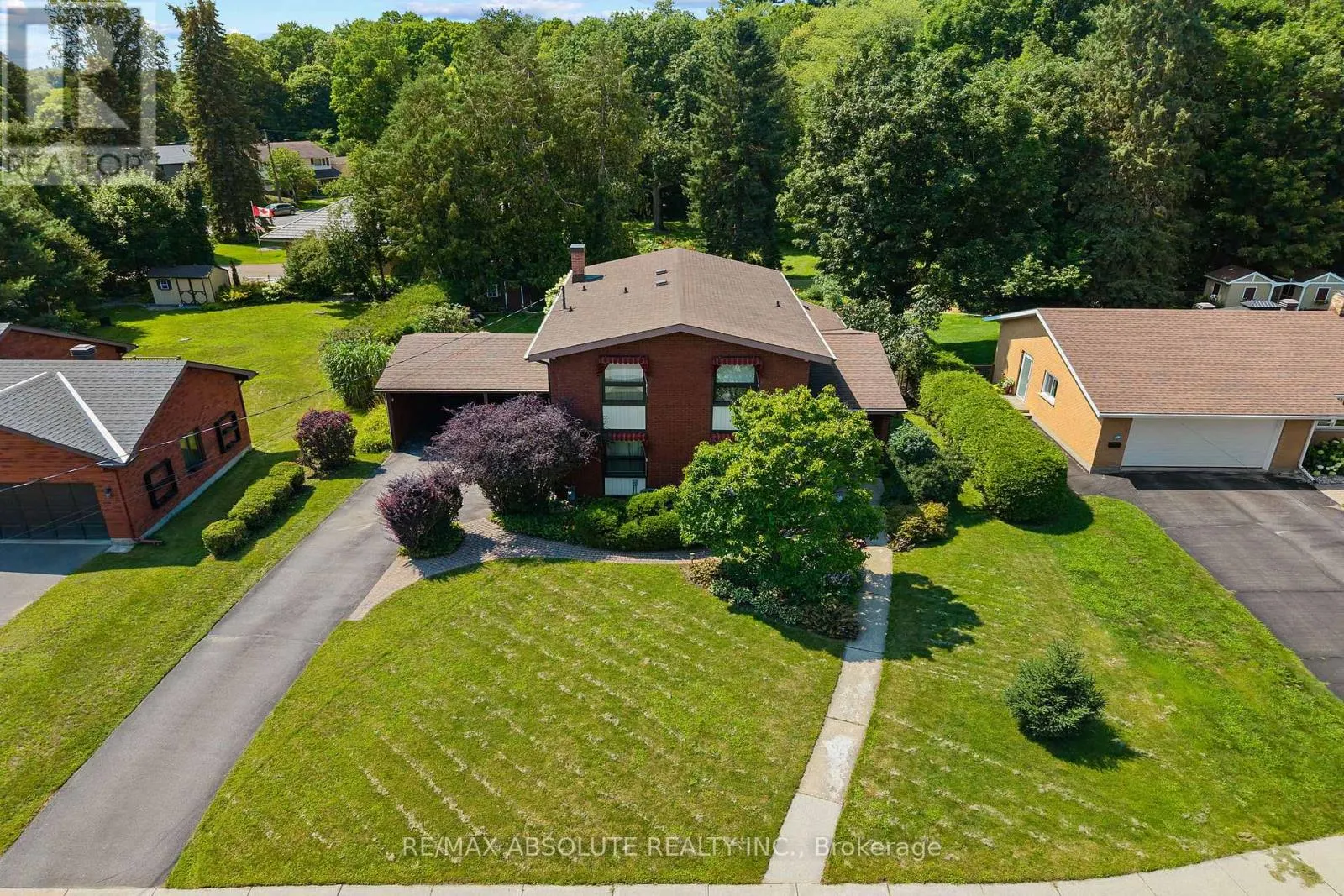 290 HARRINGTON STREET