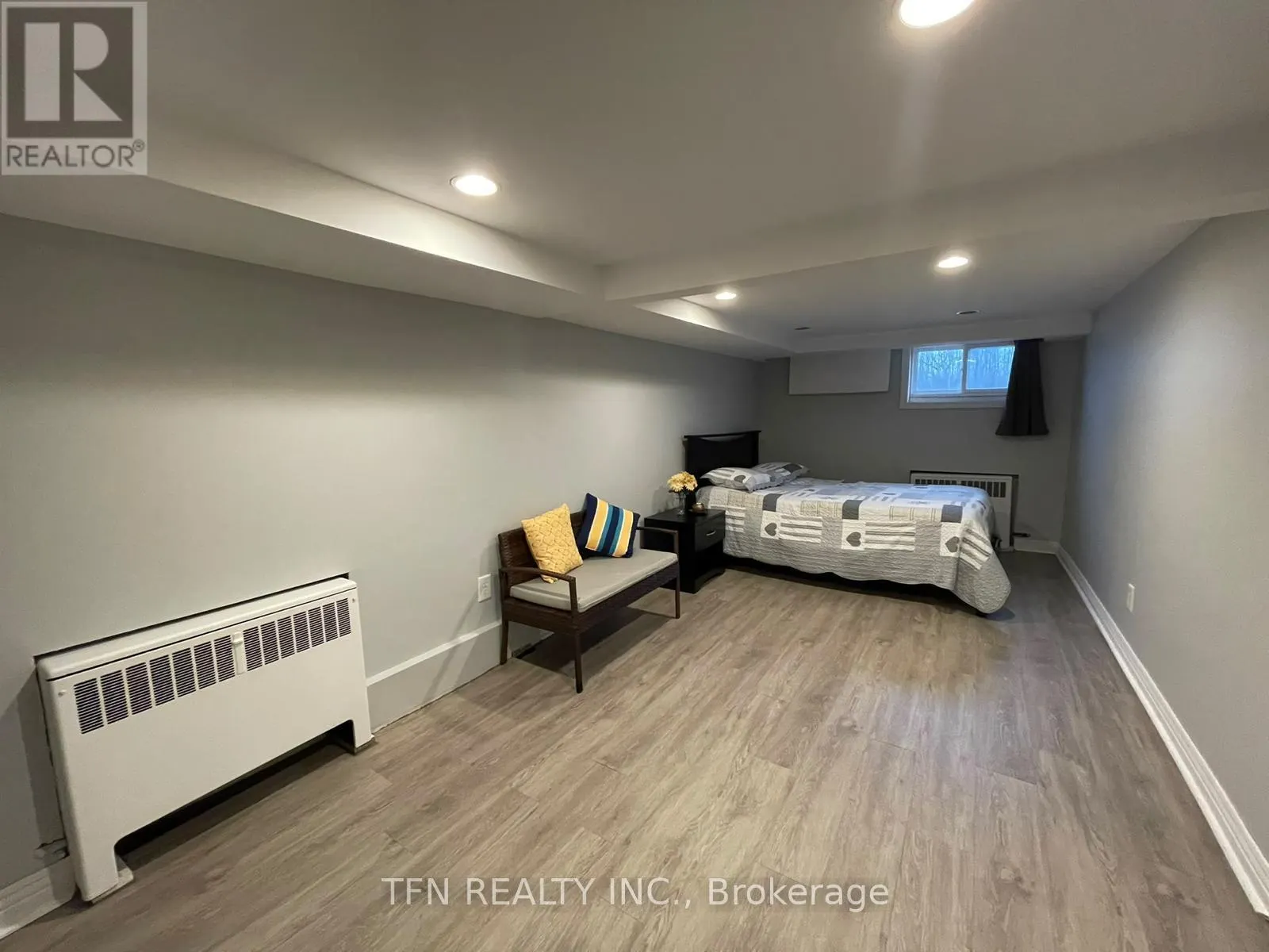 1301 NIAGARA RIVER PARKWAY