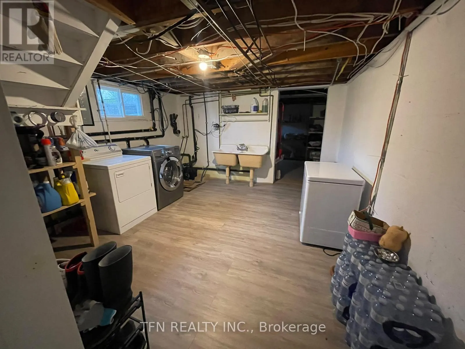 1301 NIAGARA RIVER PARKWAY