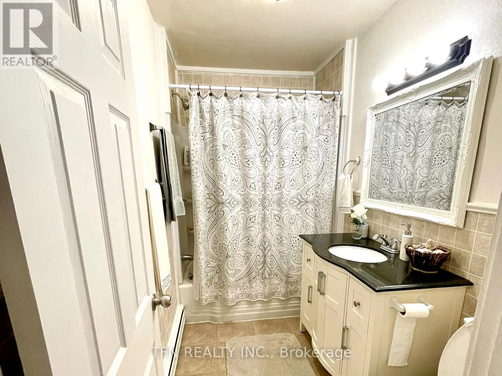 1301 NIAGARA RIVER PARKWAY