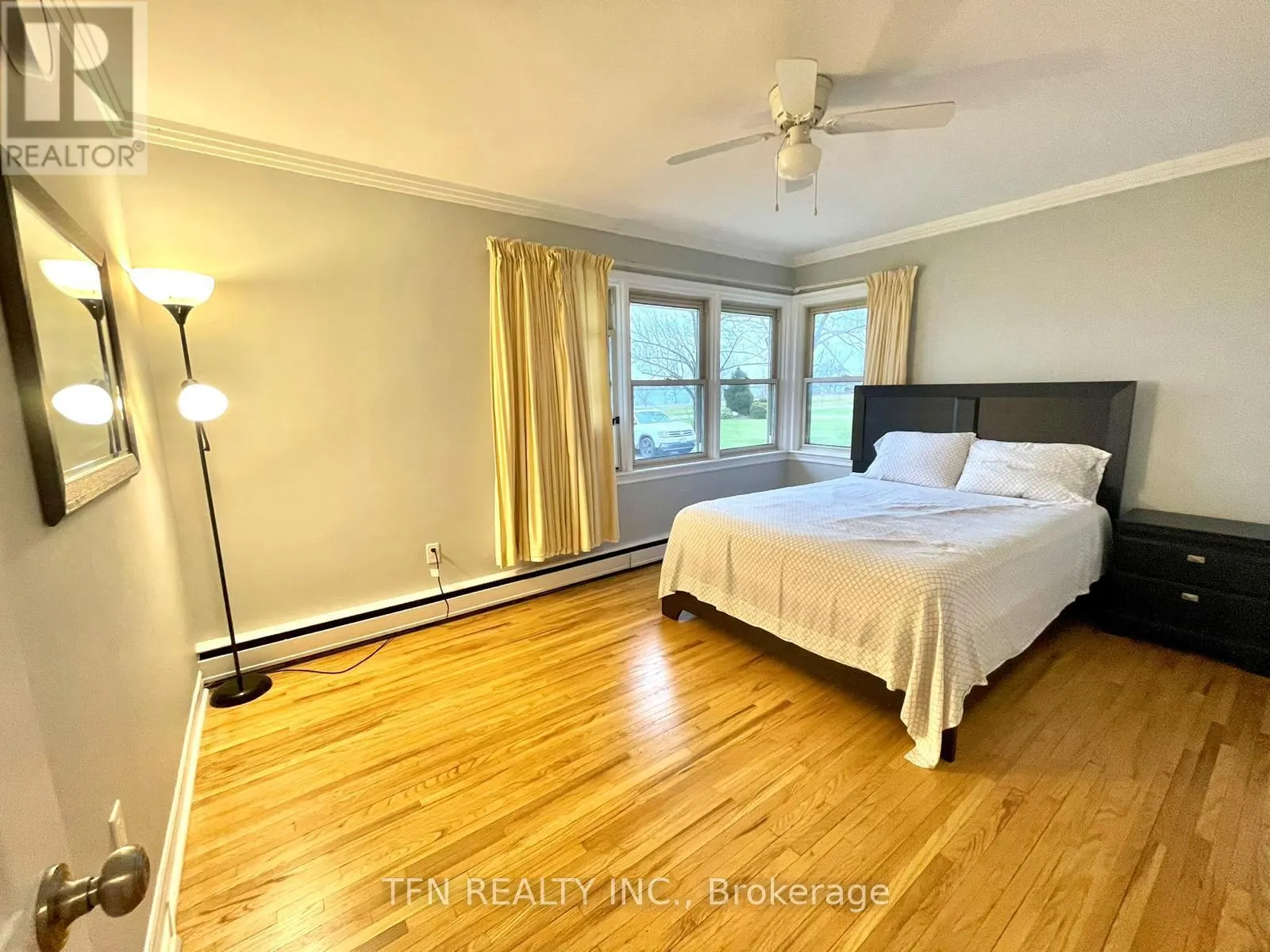 1301 NIAGARA RIVER PARKWAY