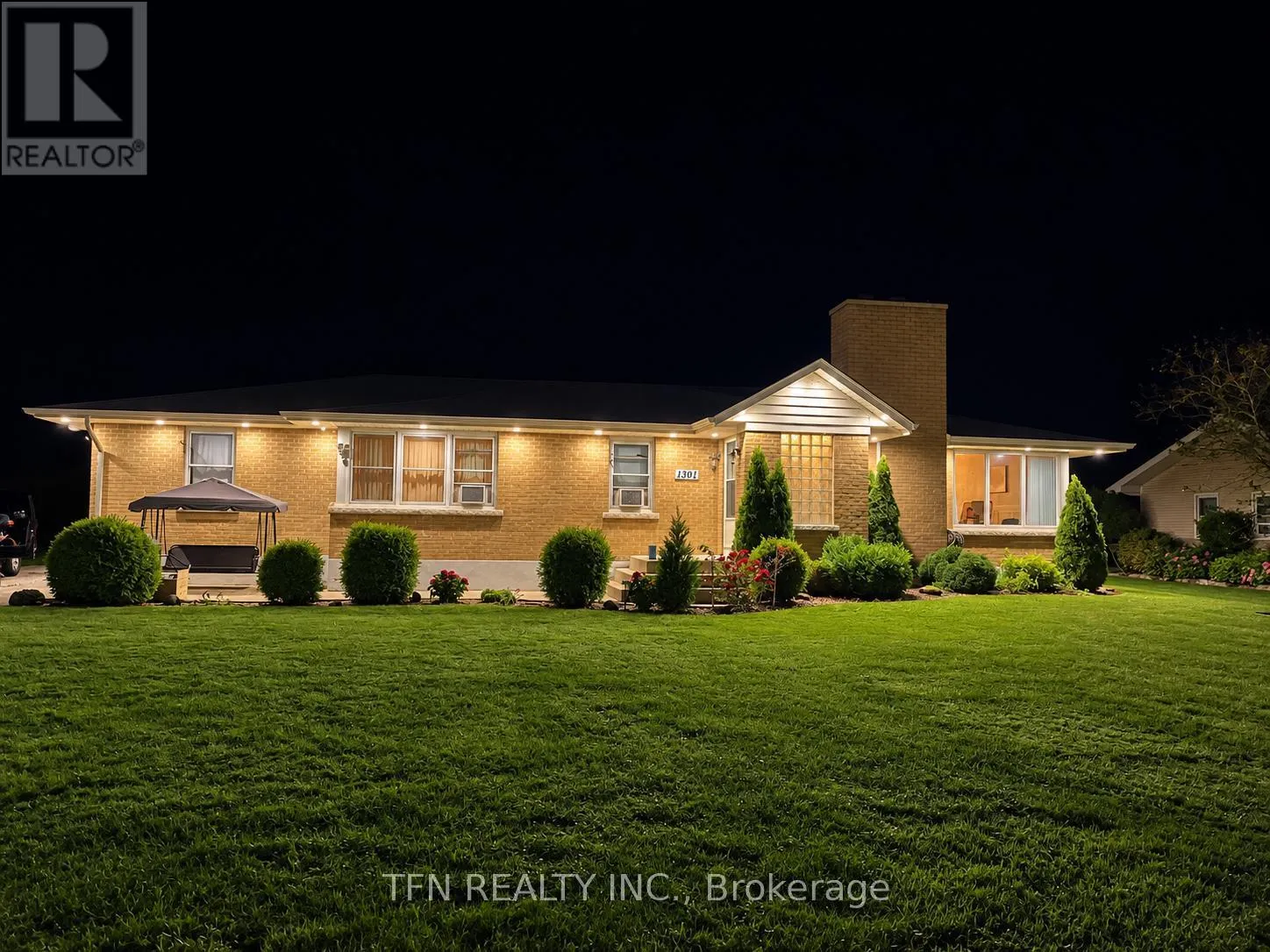 1301 NIAGARA RIVER PARKWAY