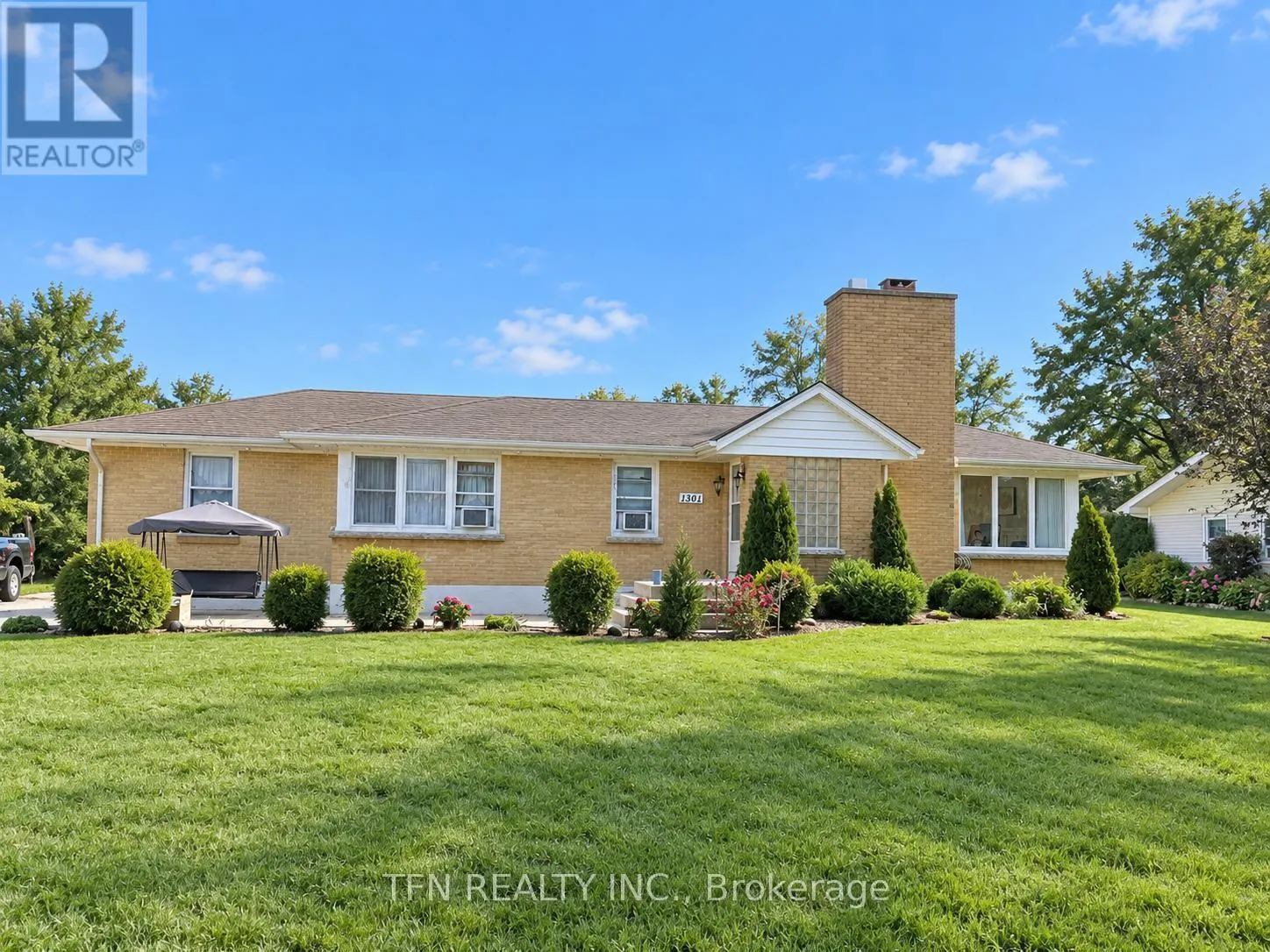 1301 NIAGARA RIVER PARKWAY