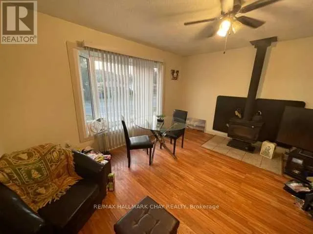 85 MISSISSAUGA AVENUE