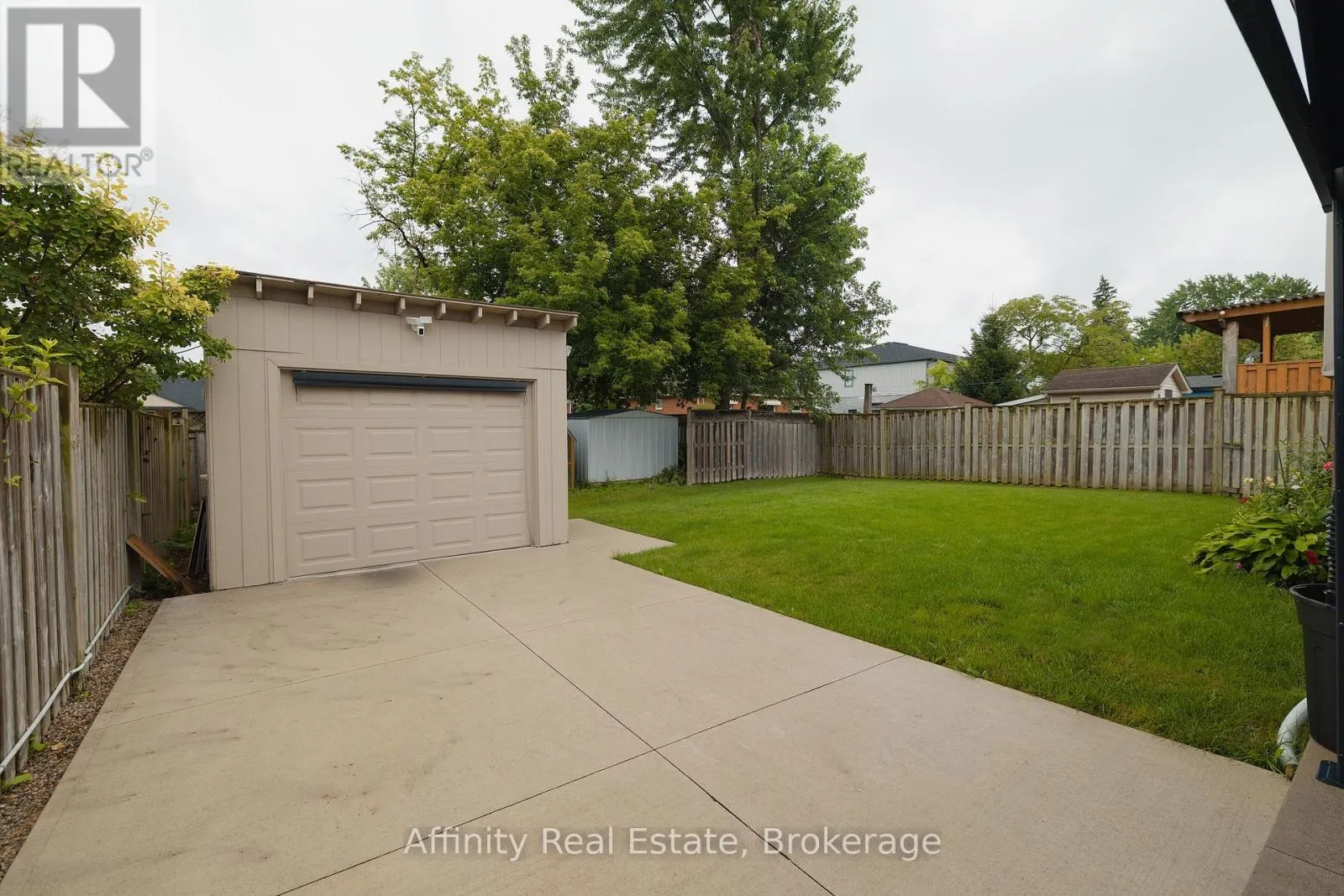 26 WELSTEAD DRIVE