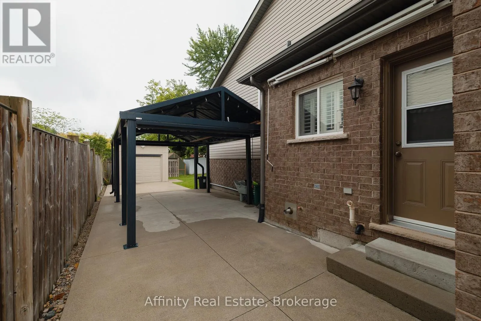 26 WELSTEAD DRIVE