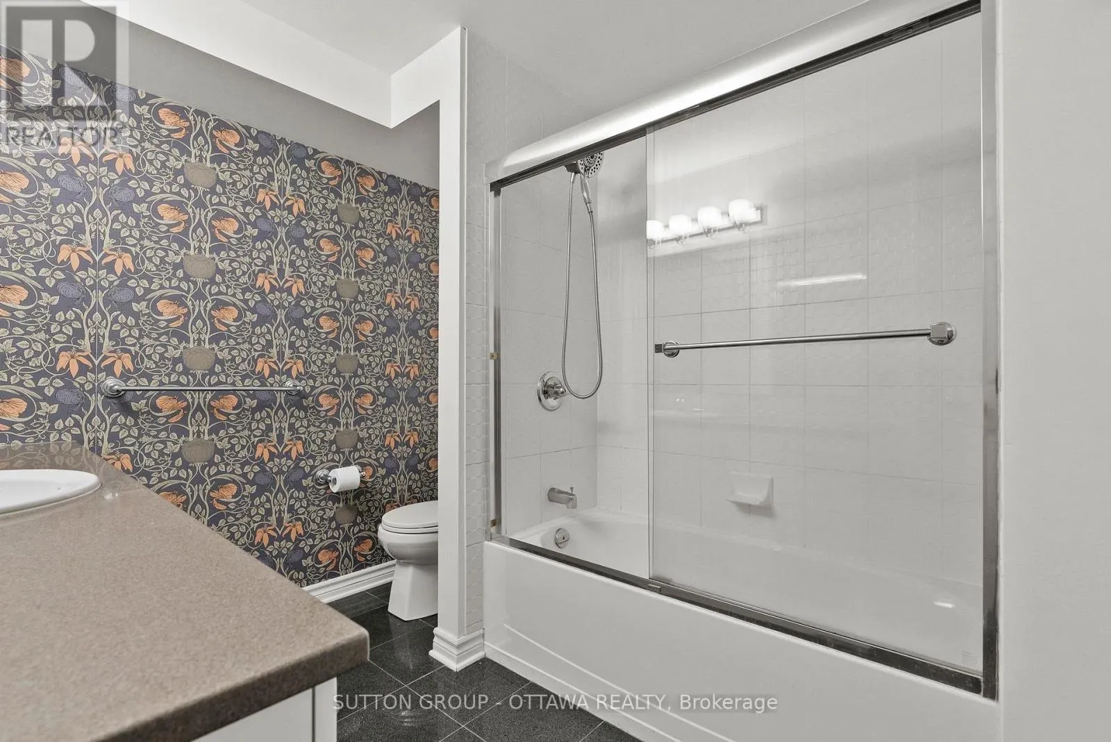 7 - 565 STONEFIELD PRIVATE