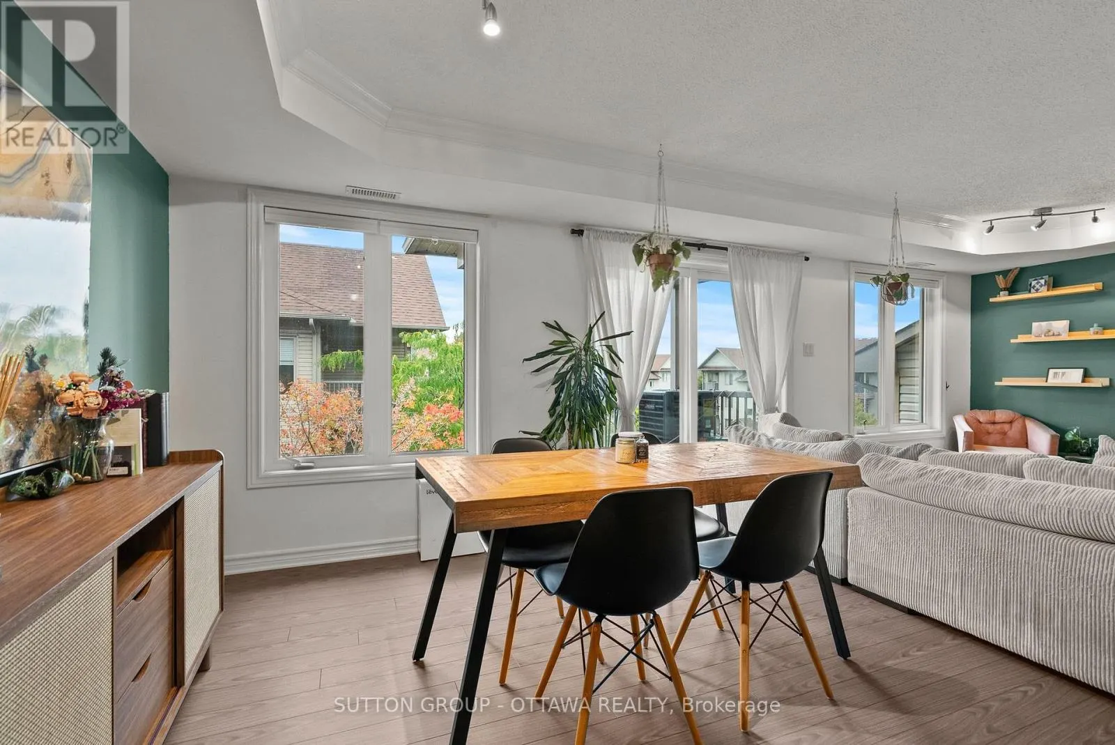 7 - 565 STONEFIELD PRIVATE