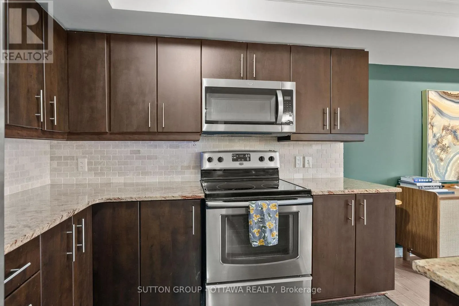 7 - 565 STONEFIELD PRIVATE