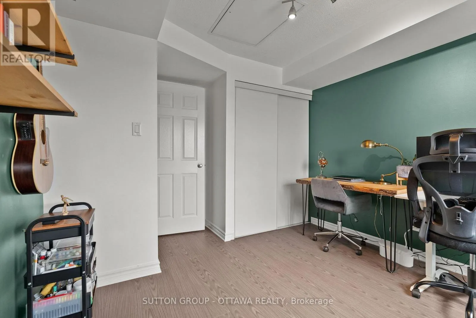 7 - 565 STONEFIELD PRIVATE