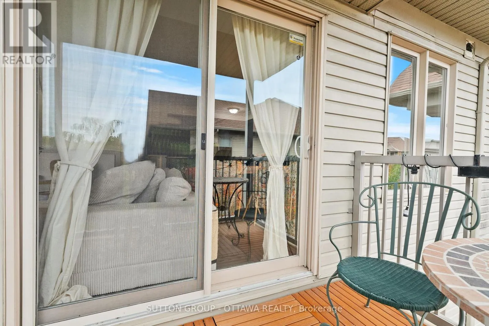 7 - 565 STONEFIELD PRIVATE