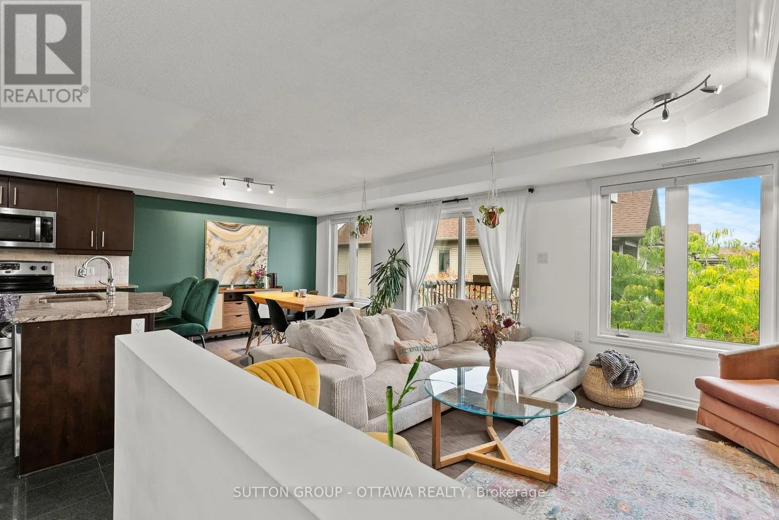 7 - 565 STONEFIELD PRIVATE