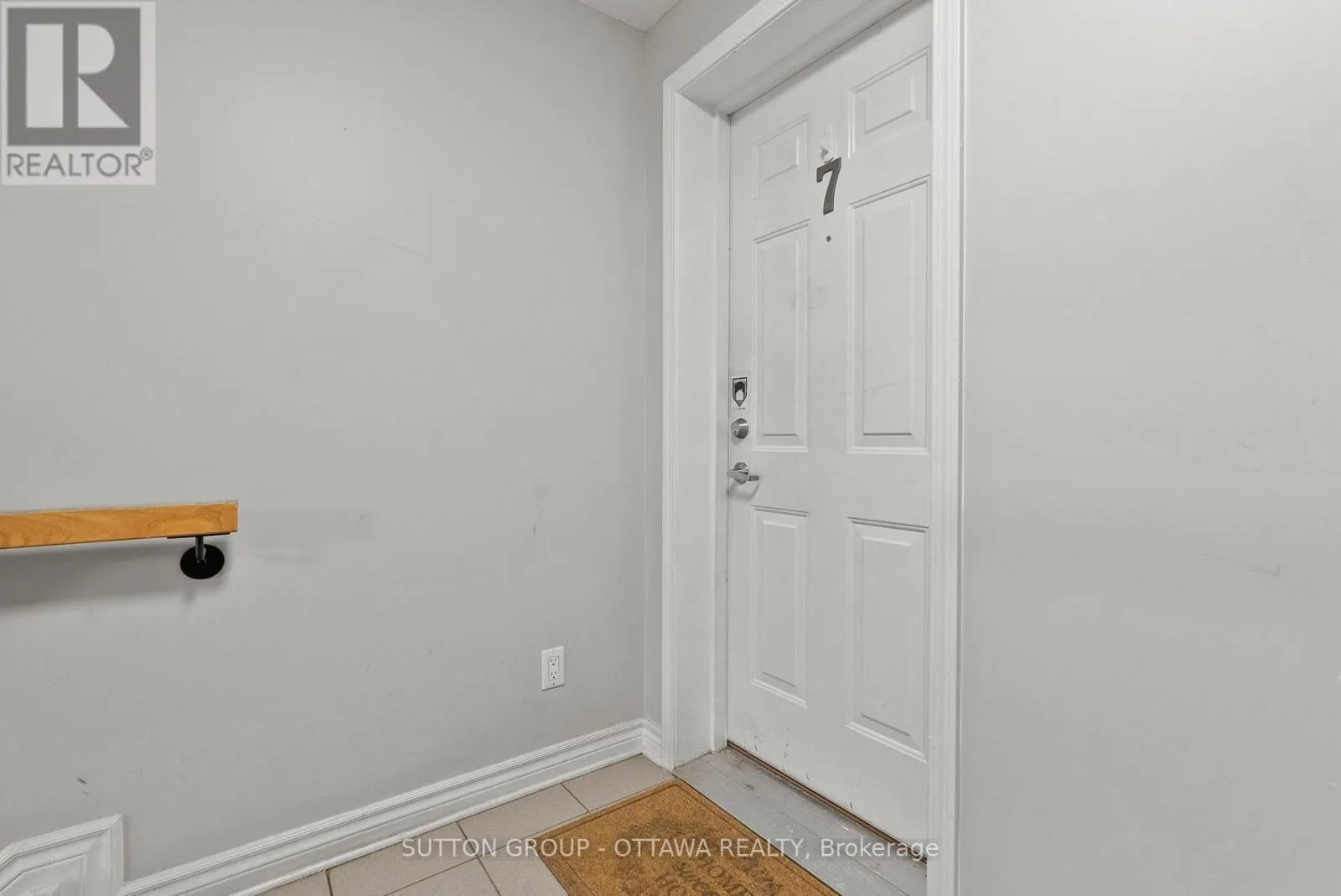 7 - 565 STONEFIELD PRIVATE