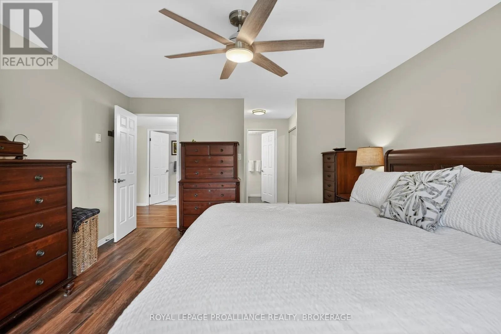 401 - 257 BATH ROAD #401