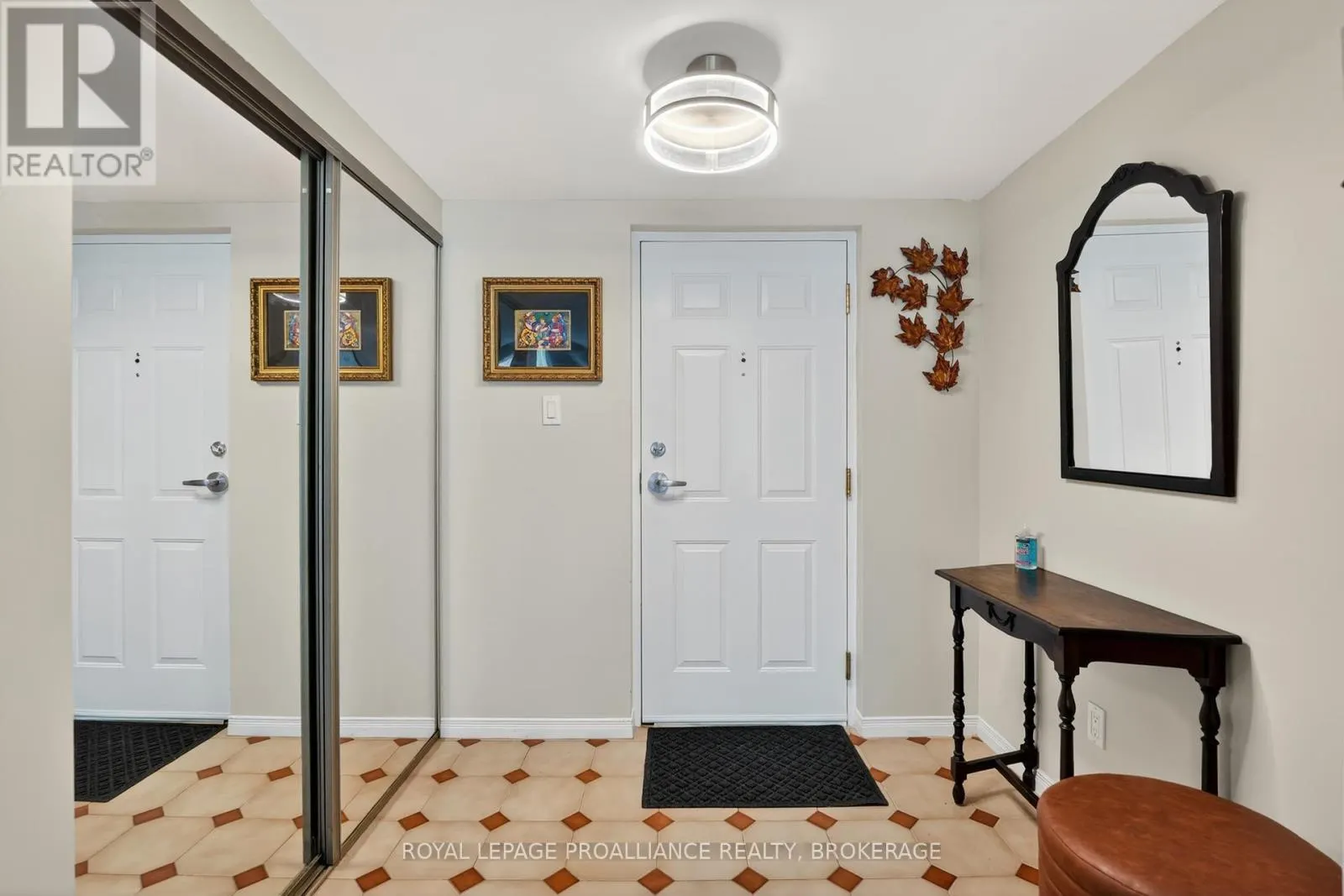401 - 257 BATH ROAD #401